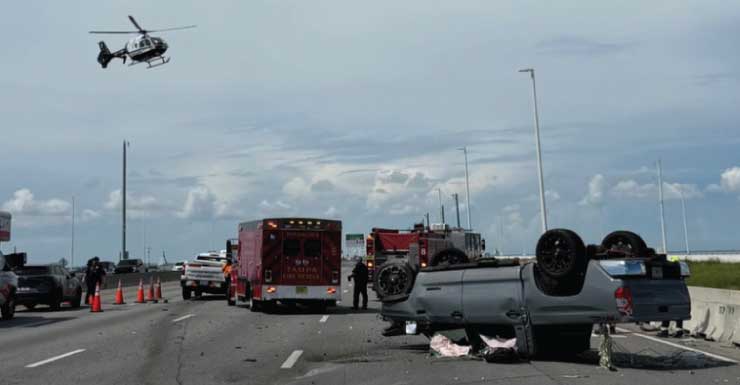 Acidente fecha faixas na Howard Frankland Bridge