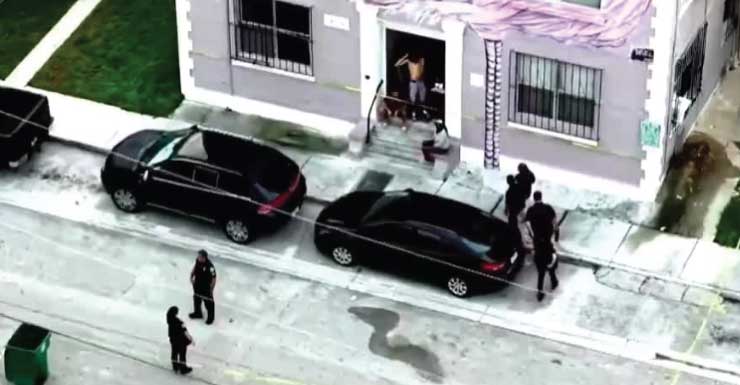 Homem de 33 anos é hospitalizado após tiroteio em Miami; SW 8th Ct é fechada no quarteirão 400