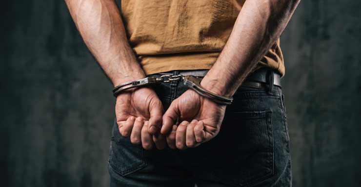 Homem de Leesburg com histórico de violência é preso após supostamente atacar a mãe