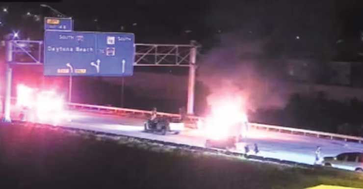 Incêndio em veículo no Condado de Duval fecha 2 faixas no sentido sul da I-95 na SR-9B