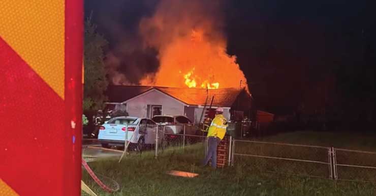 Incêndio residencial durante o fim de semana fecha parte da Highway 98 no Condado de Okaloosa
