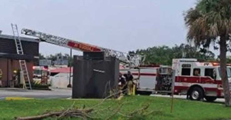 Martin County Fire Rescue responde a incêndio em Wendy’s na Jensen Beach Boulevard