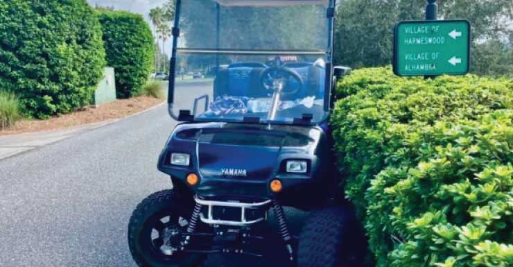Mulher sofre possível lesão na cabeça após ser arremessada de carrinho de golfe em The Villages