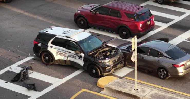 Veículo da polícia de Cape Coral envolvido em acidente na Santa Barbara Boulevard South e Nicholas Parkway