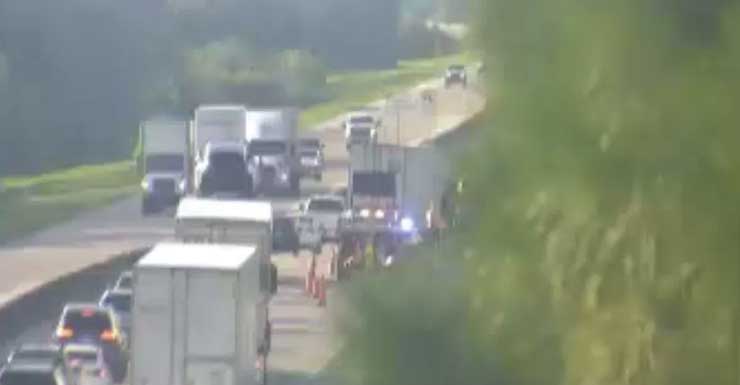 Acidente bloqueia todas as faixas da Turnpike no sentido sul, no Condado de St. Lucie