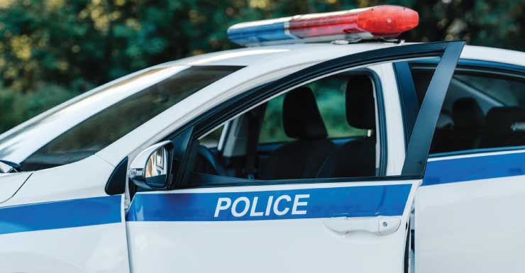 Homem de 64 anos morre após bater caminhonete contra poste de energia em Ocala
