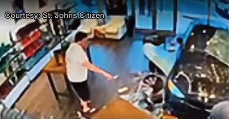 “Não tivemos tempo de reagir” casal fica preso após BMW invadir salão no St. Johns Town Center